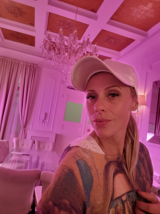 Good nite from Budapest..enjoy my ass pics..I'm stripping my clothes....nite nite😙😙😇😇💖🥱🥱 https://t.c<a href="/tag/lesbian"class="tags"><span>#lesbian</span></a><a href="/tag/czechporn"class="tags"><span>#czechporn</span></a><a href="/tag/squirting"class="tags"><span>#squirting</span></a><a href="/tag/prolapse"class="tags"><span>#prolapse</span></a><a href="/tag/whores"class="tags"><span>#whores</span></a>