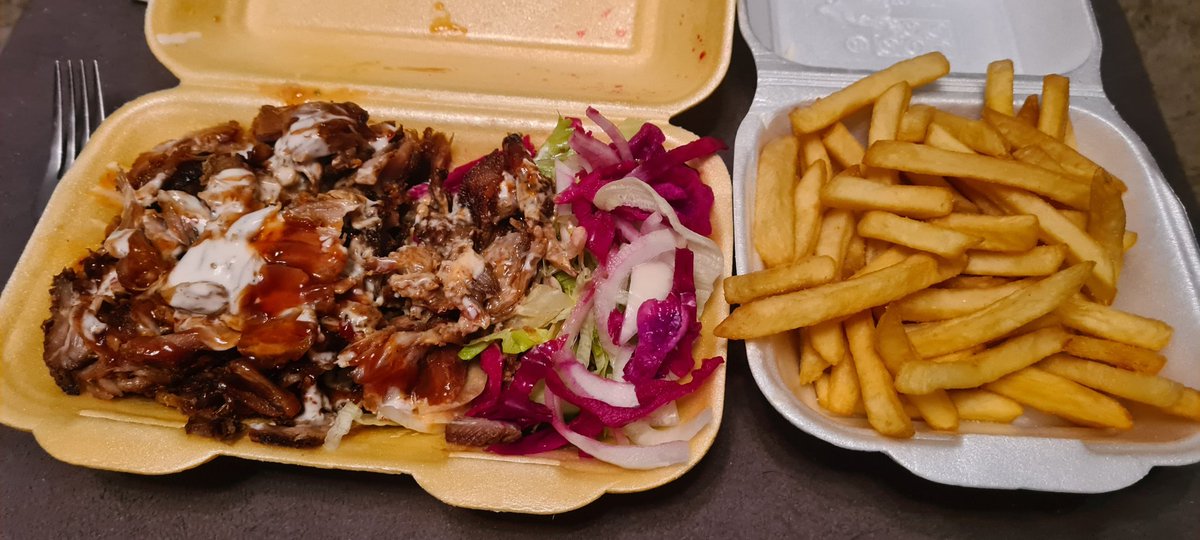 CerianJohn's tweet photo. Worst kebab EVER

There's actually no words for a kebab shop that doesn't serve a  kebab on some form of bread

I feel cheated https://t.co/twfMC4QrdG