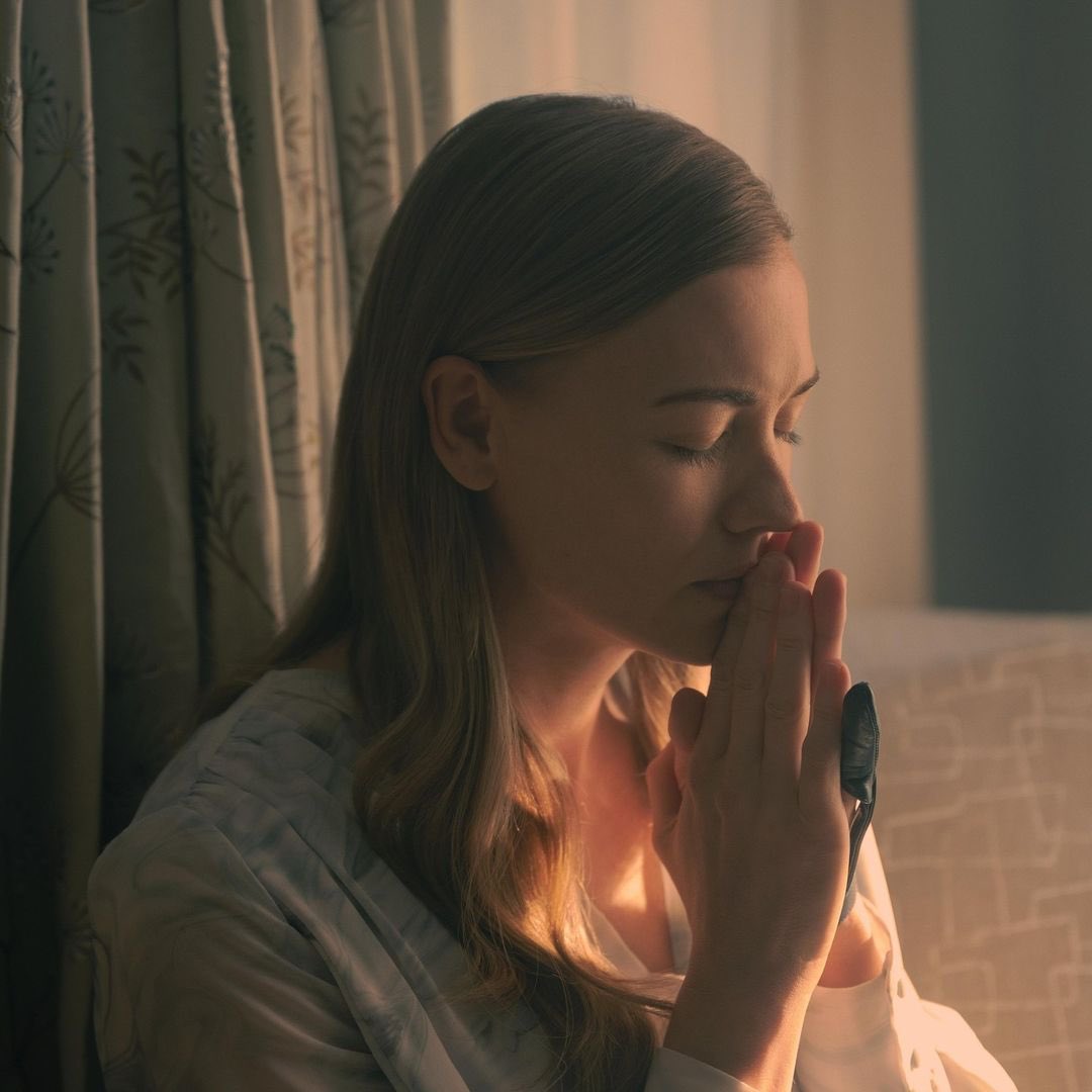 Serena… uma palavra sobre ela?? 

Hoje estreia episódio novo na Hulu 🇺🇸, ep 6, estão preparados?

✍️Assista aos episódios de THT com 7 dias grátis pelo link:

bit.ly/5temporadaHand…

#HandmaidsTale #OcontoDaAia