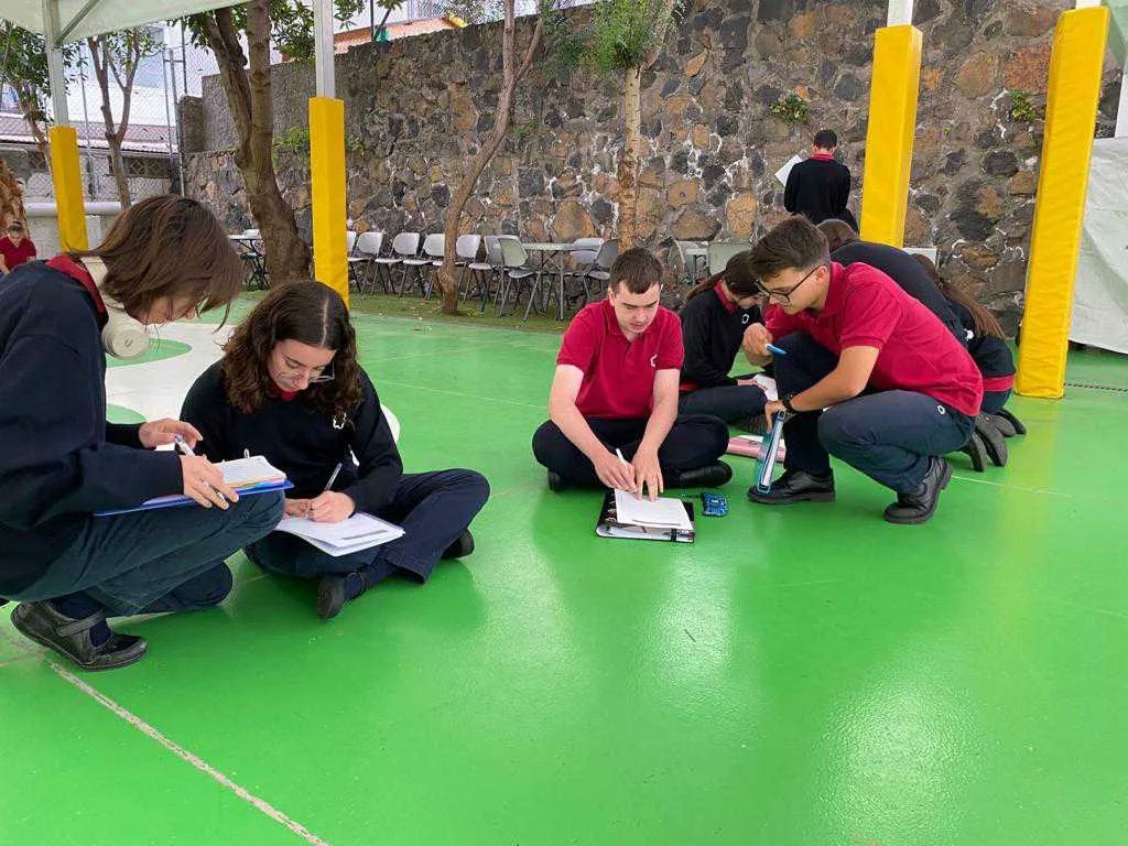 RealejosNazaret's tweet photo. Juego de demostración #ONMAT. Matemáticas dinámicas y divertidas. ¿Quién dijo que las mates no eran motivadoras?
.
.
#ReCrea #ReDiseña #ReConsiderarElMomentum #NazaretRealejos @coleinnovadores https://t.co/MqvUDd7cFh