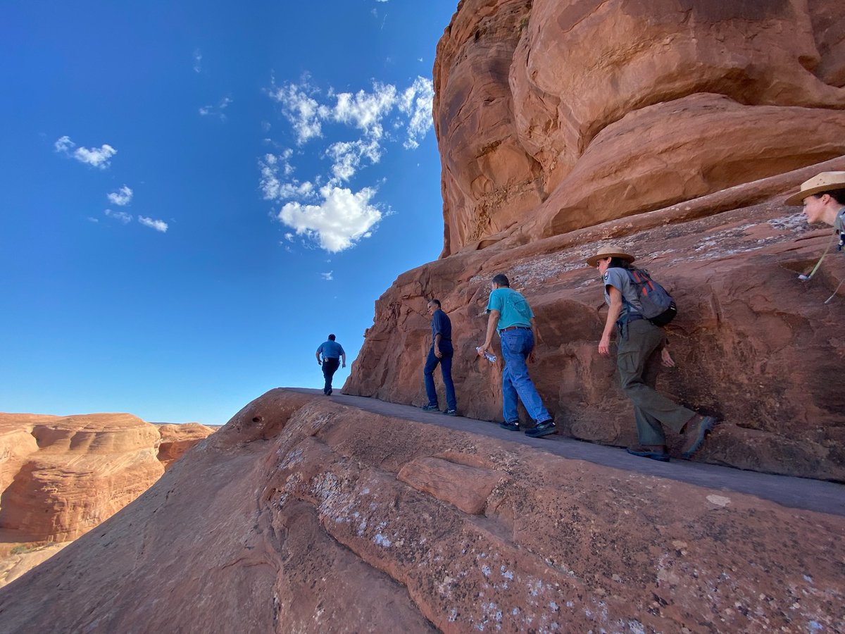 MittRomney's tweet photo. Ann and I had a great time showing @Sen_JoeManchin and his wife Gayle around the Beehive State this weekend. Great weather to explore @ArchesNPS—the beauty of Utah's landscapes is unmatched! https://t.co/kf5oJ5X5iX