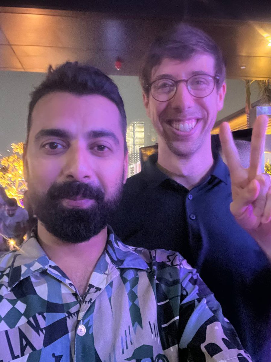MooninPapa's tweet photo. The #dubaicryptoparty was amazing, and the best part of my night wasnβt sitting next to legendary influencers (although still surreal)- it was meeting people that had their lives changed, & mine in return π #FutureBlockchainSummit @vi_education @bettertraders_ https://t.co/fLTPMhDUXw