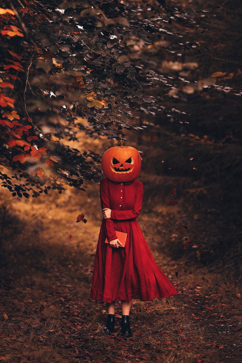 A little Halloween photo I created today 🎃😁⁣ Dress: <a href="/Sondeflor/">Sondeflor</a>