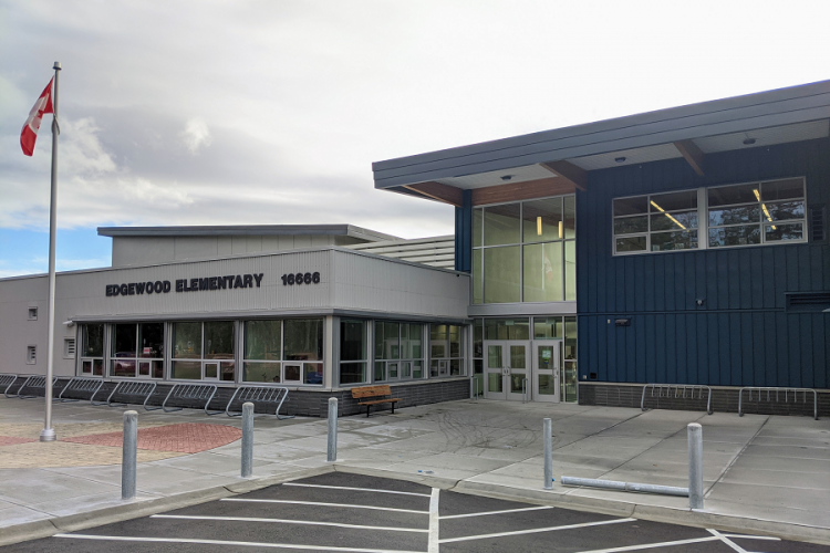 SurreyFirstEduc's tweet photo. We opened 6 new schools over the past 4 years with seats for 7,300 students. Salish Sec, Grandview Sec, Maddaugh Elem, Edgewood Elem &amp; Douglas Elem. With more coming over next 4 years. Re-elect Terry Allen, @gpthind @BobHolmesSD36 @LaurieLarsen36 @GTymoschuk @WiShawn https://t.co/m4ZblT9kae