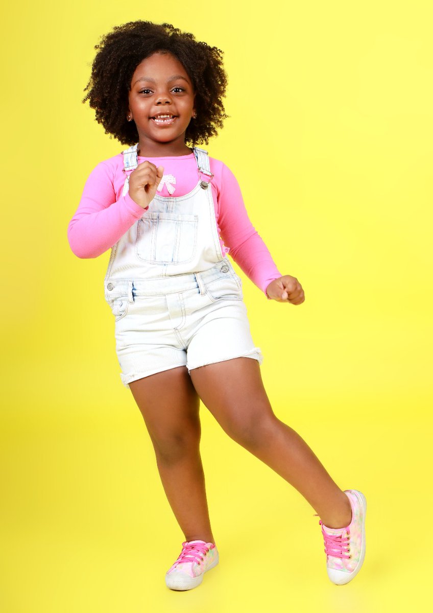 JssicaAndreza7's tweet image. Indique esse talento.

#modelofotografica  #modeloinfantil
#paratodosverem
#belezanegra
@SalonLineBrasil