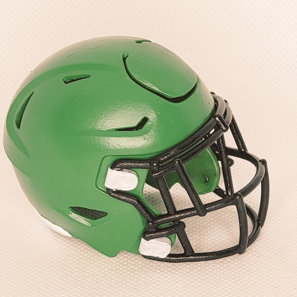 sodakcustoms's tweet photo. A couple custom 3d printed pocket pro helmets I did fo Pierre Governor coach @Steele_House #GoGovs #Governorfootball #SoDakfootball #customhelmets #taggedthewrongcoach https://t.co/aLFCGBXyni