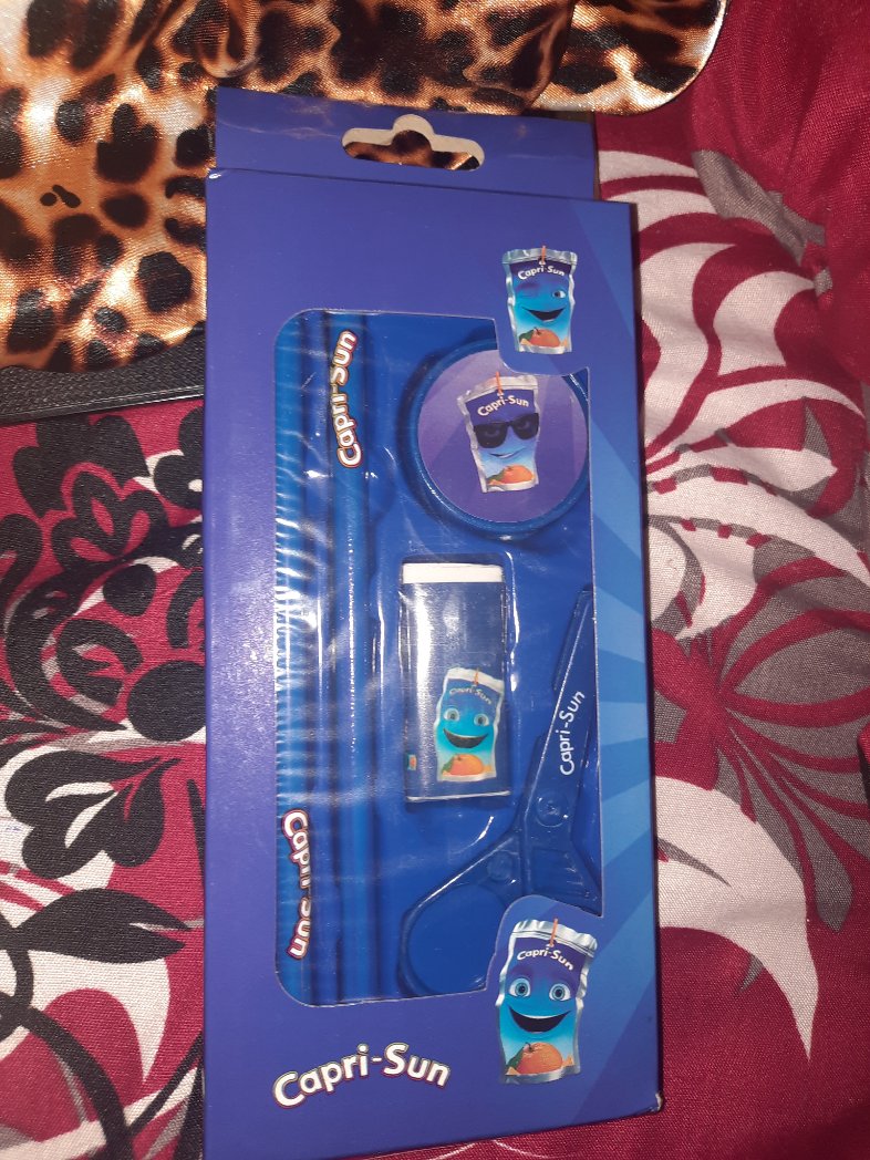 Adaobi0001's tweet image. Found this beautiful stationery set in the kids caprisun carton this morning. 😍  thank you #caprisun #caprisonne