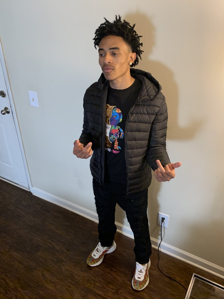 theyhatevon's tweet photo. Greatful For My GDay🖤🔪 #toocut https://t.co/wCwMF78CWC