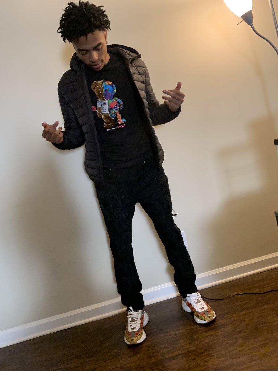 theyhatevon's tweet photo. Greatful For My GDay🖤🔪 #toocut https://t.co/wCwMF78CWC