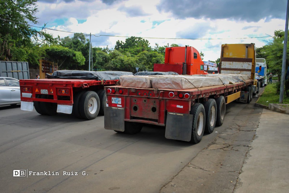 🛑LOÚLTIMO

Gobierno de #Nicaragua realiza segundo envio de laminas de zinc, en esta ocasión con destino hacia la ciudad de El Rama, tras afectaciones por el paso de 🌀Julia.

#2022PuebloVictorioso

<a href="/teleSURtv/">teleSUR TV</a> @SINAPREDnic <a href="/VivaNicaragua13/">Viva Nicaragua</a> <a href="/el19digital/">El 19 Digital</a> <a href="/Canal2Nicaragua/">Canal 2</a> <a href="/nuevaya/">La Nueva Radio YA</a>