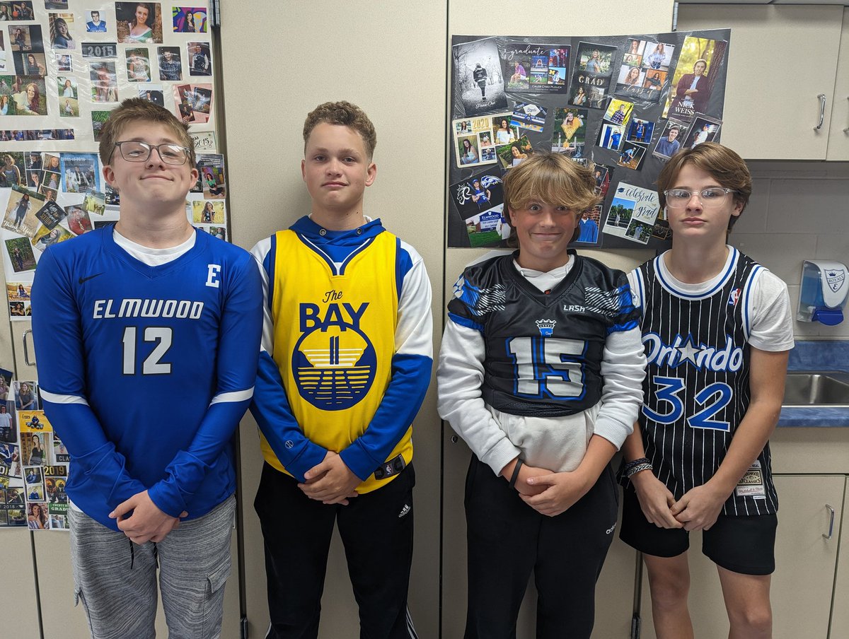 EHSROYALSTUCO's tweet photo. Tuesday Spirit Day: Jersey 
#fallhomecoming
@elmwood_hs https://t.co/ox9qfDBdxo
