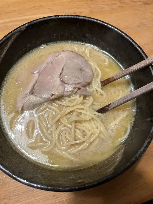 朝から家天一(具は付属品)🍜
ちょっと水多すぎた感😅 
