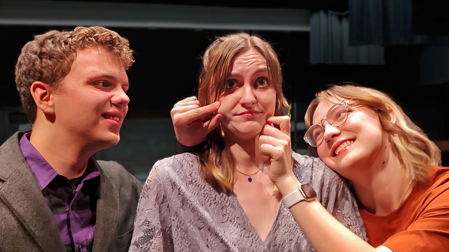 OhioWesleyan's tweet photo. Space to ‘Fill’ 🎭🎬

Ohio Wesleyan to Present Four Performances of Over-the-Top Comedy Oct. 27-30

➡️ https://t.co/GwmrqgEzBW https://t.co/APOyLoDuCm