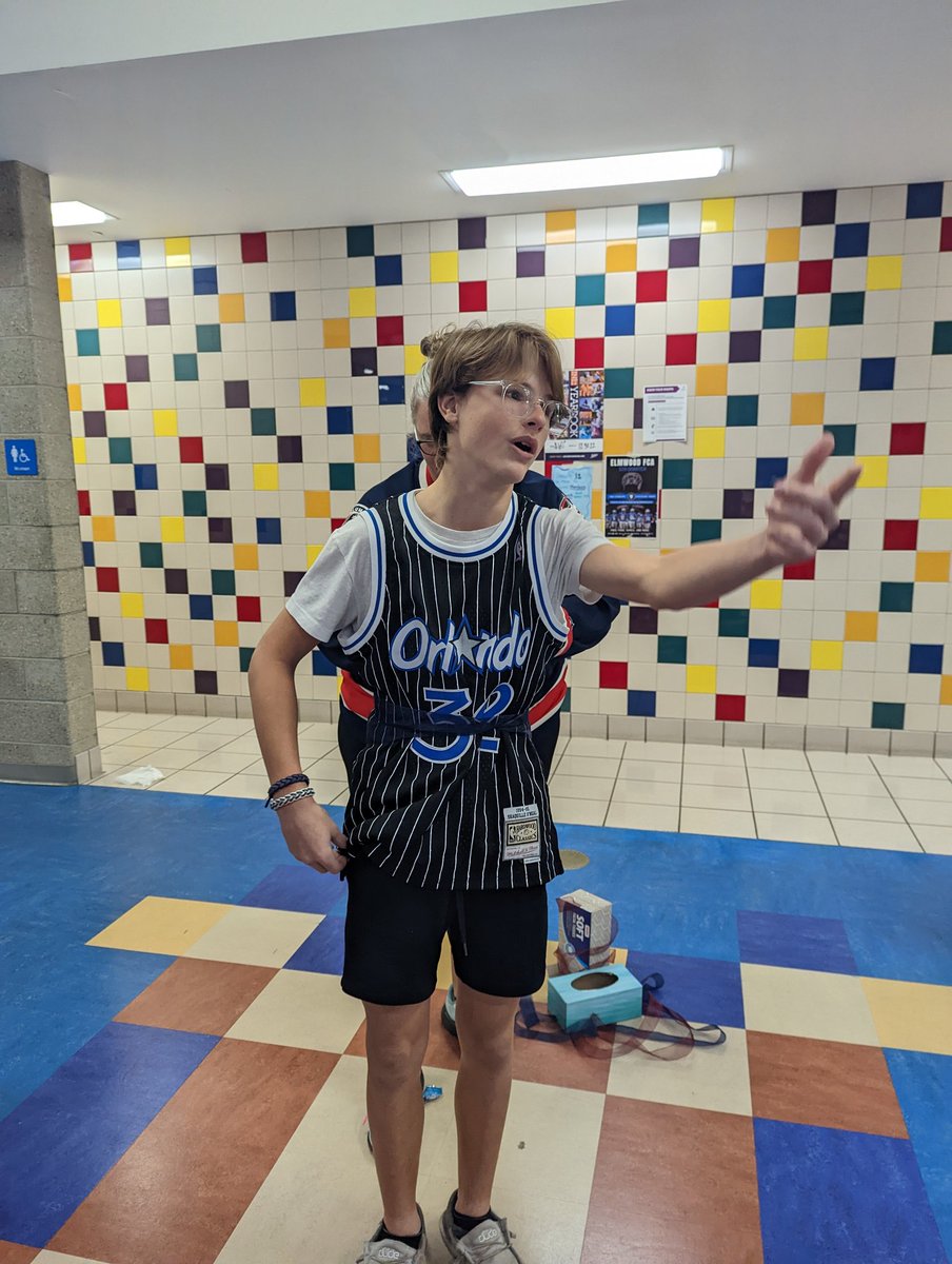 EHSROYALSTUCO's tweet photo. 5B Minute to Win It
#fallhomecoming
@elmwood_hs https://t.co/gpoBzXuqIu