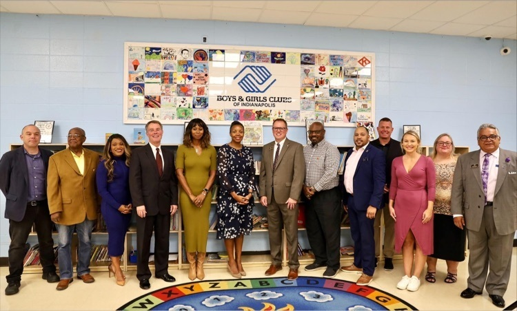msdwarren's tweet photo. Initiatives like the Circle City Readers will help prepare our students for success. We are excited to compliment this community approach with the Brain Based Literacy Instruction and other reading strategies in our K-3 classrooms. https://t.co/BychaD0G1P