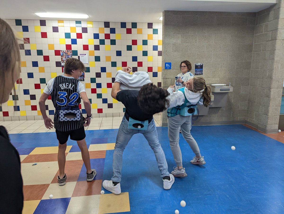 EHSROYALSTUCO's tweet photo. 5B Minute to Win It
#fallhomecoming
@elmwood_hs https://t.co/gpoBzXuqIu