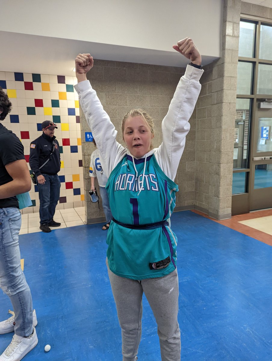 EHSROYALSTUCO's tweet photo. 5B Minute to Win It
#fallhomecoming
@elmwood_hs https://t.co/gpoBzXuqIu