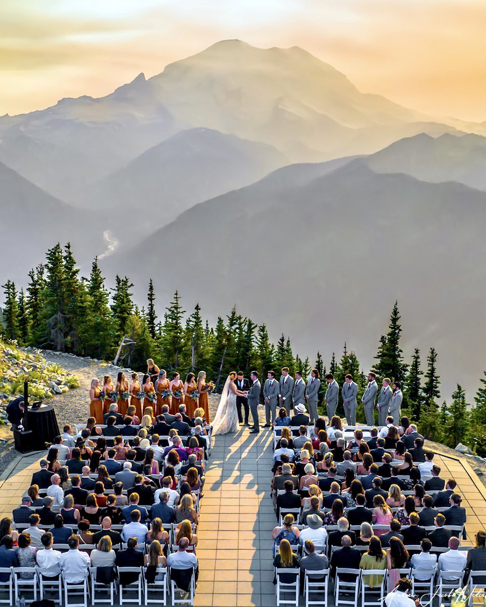 andrewjamedia's tweet photo. ποΈBreathing taking backdrop is an understatement. #DestinationWedding atop @crystalmountainπ
@MountRainierNPS @MountRainierWA @SeattleRefined #crystalmountain #wedding #weddingphotographer #weddingphotography #mtrainier #nationalpark #seattlerefined #seattle https://t.co/t5RLJ5Er5J