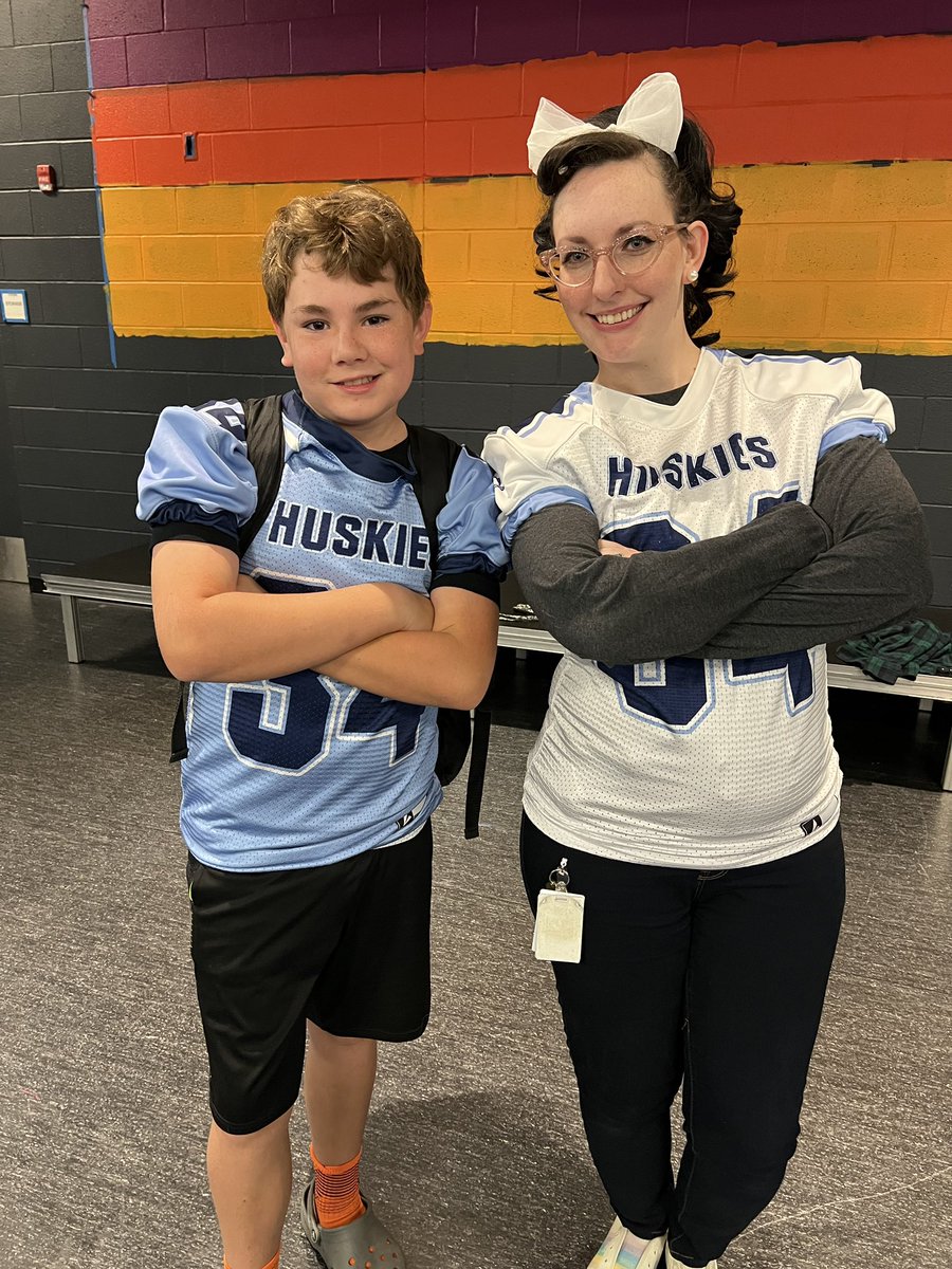 I was picked to wear a current (and awesome) student’s jersey to show support for the team! Love it and this goofy kid! <a href="/JrDunn21/">Kurt Dunn Jr</a> <a href="/Jetton_PRT/">Josh Jetton</a> <a href="/jspringerprt/">Mr. Springer</a> <a href="/PRT_Huskies/">Prairie Trail</a>