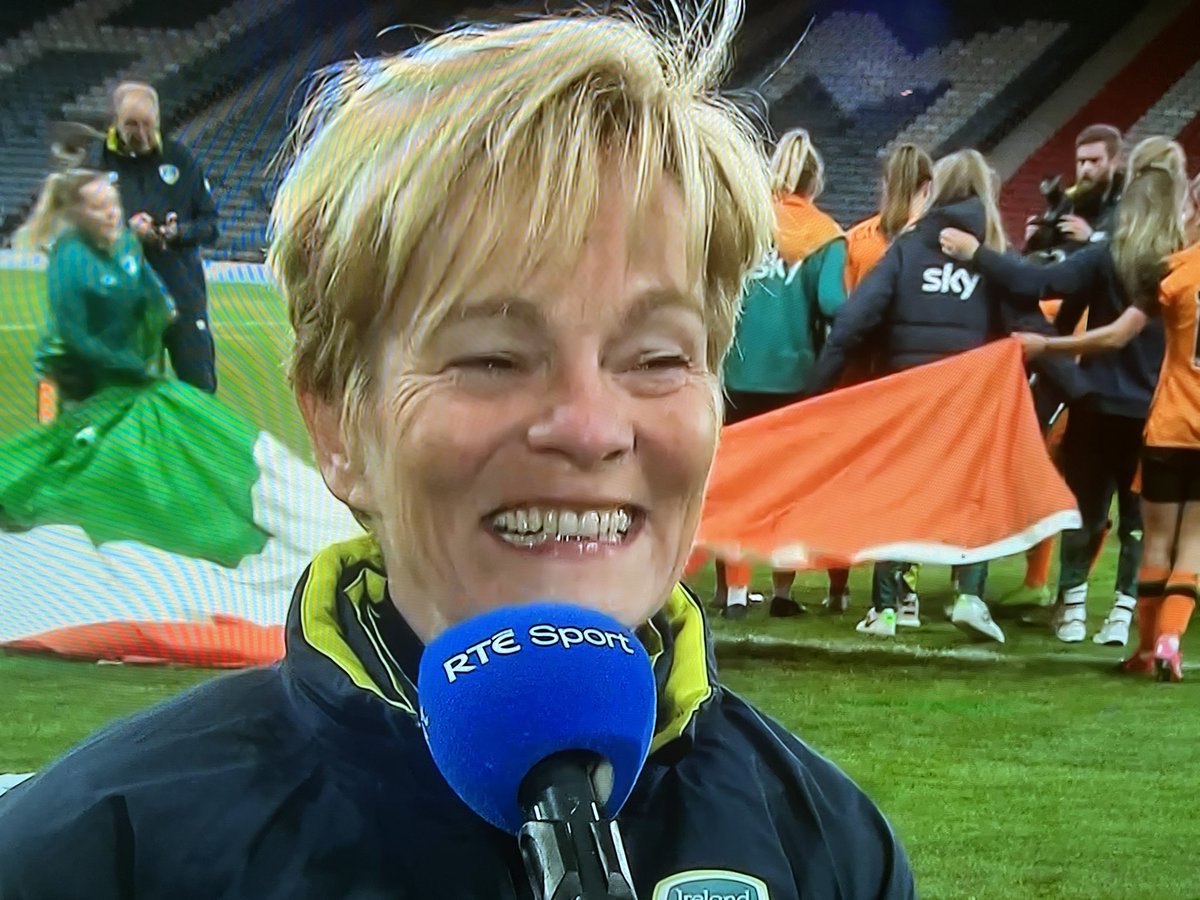 ArckitDamien's tweet photo. Remarkable remarkable! On our way to the World Cup. @amberbarrett09 @verapauw @FAIreland #everyplayer #SCOIRL #COYGIG #WeAreOne https://t.co/hCSBm9eE5m