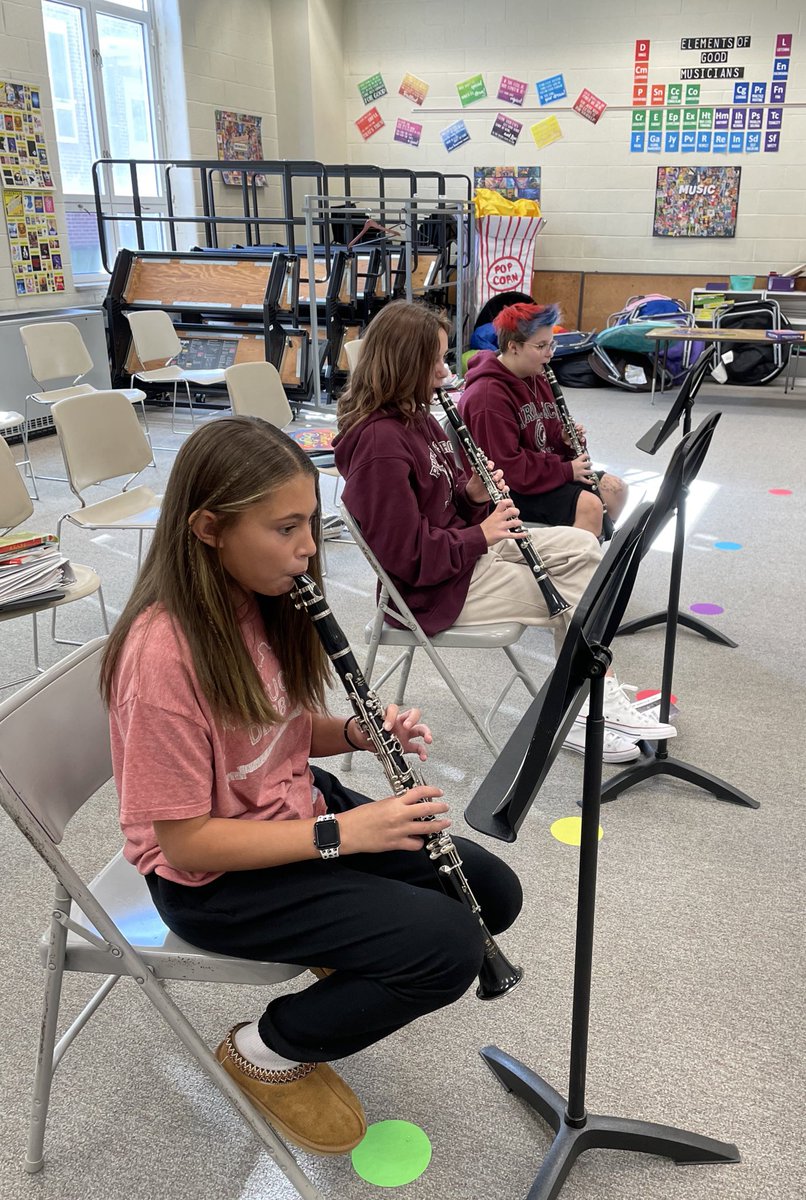 MusicWendt's tweet photo. Christmas in October? It’s always the case in the music room! Choir started their rehearsals this morning with 30 members! And band lessons started with our clarinets this morning practicing some Christmas carols for our winter concert in December! https://t.co/QU46vVAR5h