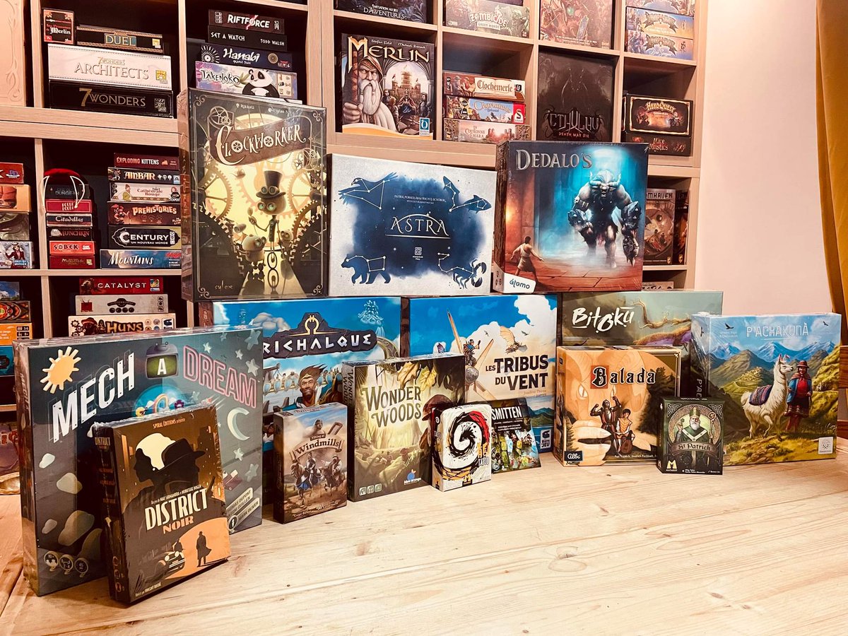 De retour de la #Spiel2022 ! C’était une première pour nous et pas une dernière 😏 
De belles surprises, de belles rencontres, bref une journée trop courte et un butin qu'il nous tarde de consommer !