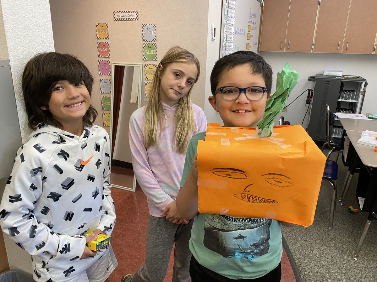 InspireSHSD's tweet photo. 3/3: square pumpkins with Ms. Valdivia

Ss listened to “The Square Pumpkin” &amp; found the volume of a set of boxes. They were then challenged to make a volume net to cover their box. We then used our @Makedo cardboard saws to carve the pumpkins! @SaltarsP @steillyschools1 #steam https://t.co/DJxs2zhuhq
