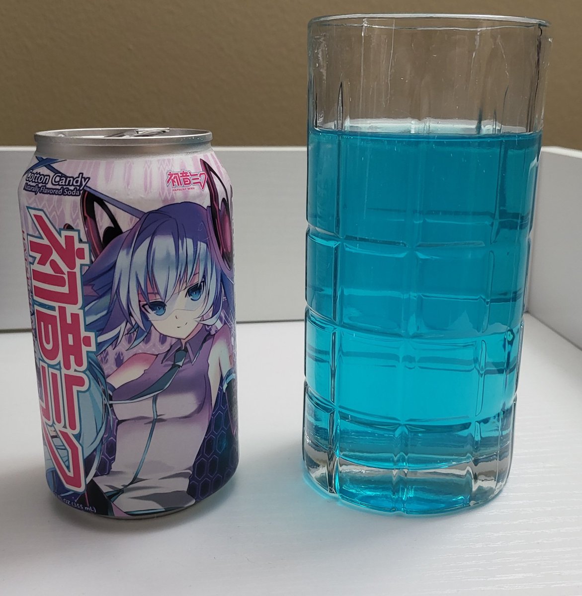 CordeliaRenae's tweet photo. going to drink some windex https://t.co/YVx89rltc7
