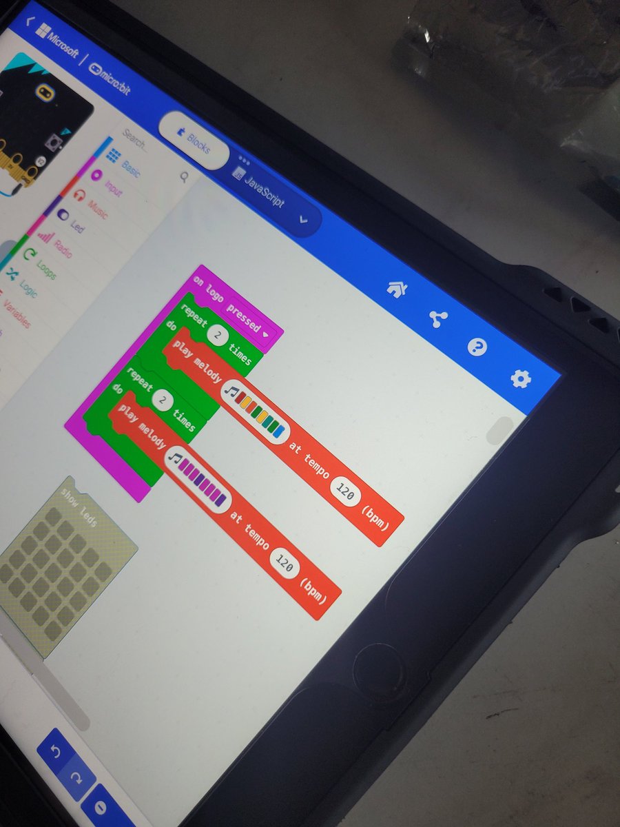MsJoycesClass's tweet photo. 5th Class had lots of fun trying out the Micro:bit in our class today. Wonderful teamwork helping each other out with different code sequences! @MS_eduIRL @MicrosoftEDU @DigitalSkillsEU #EUcodeweek2022 @MsMurrayKinvara @kinvarans Thanks to Ms Crampton for helping us get set up! https://t.co/SHNITdBvfg