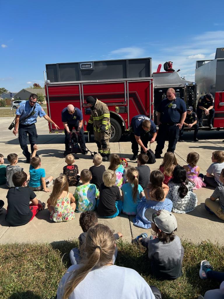 TimBulldogs's tweet photo. Kindergarten students learned about fire safety and got to check out the engines this afternoon! 🚒 @EmporiaKSFD #TimmermanHOPE #EmporiaProud #FirePreventionWeek2022 https://t.co/a7yhc1BhxT
