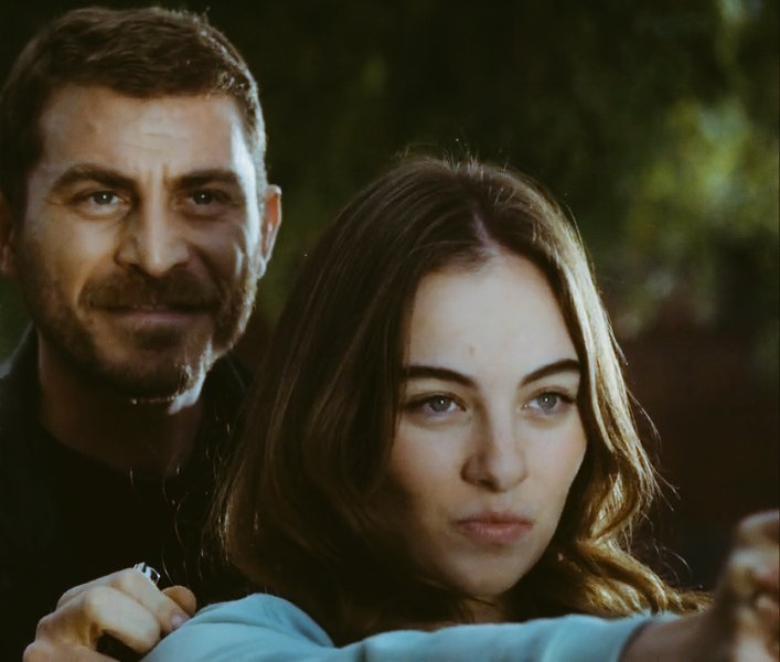AmaAzaldiKinim_'s tweet photo. Birilerinin "prenses"iymişiz...#SunAz #erenvurdem #minaderman #BBCS https://t.co/2rJtKp1ZBv