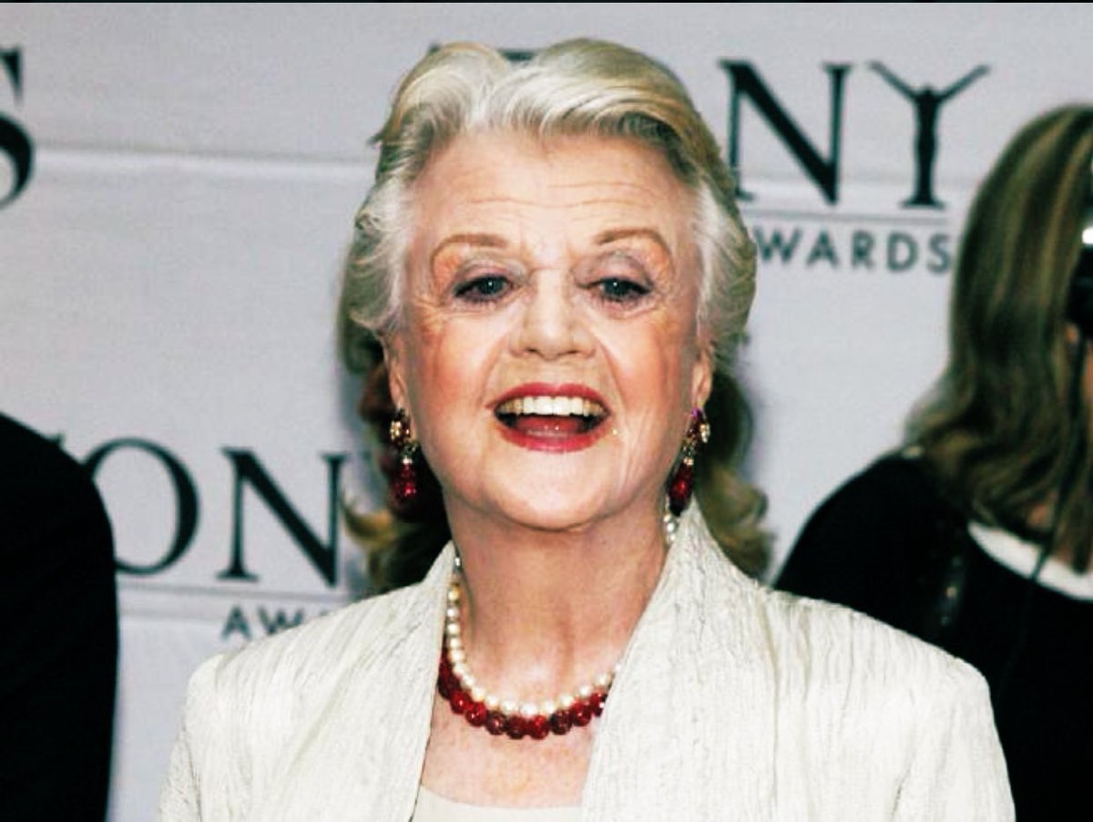 fabrizioberini's tweet photo. Addio ad Angela #Lansbury, l’indimenticabile #SignoraInGiallo 😢 https://t.co/5Vnf9B6t6W