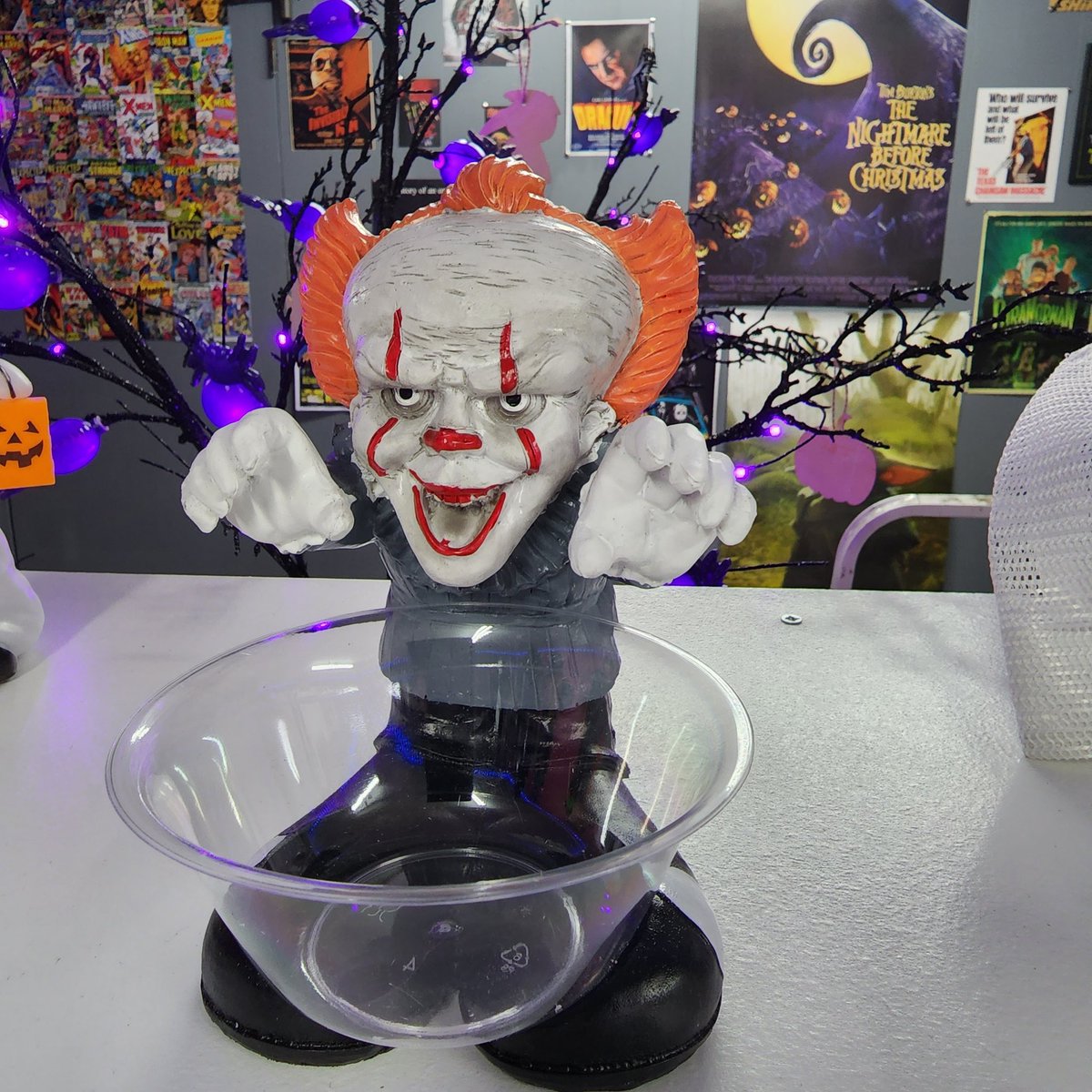 So we ordered for passing out candy Saturday HOWEVER he's so Itty bitty looks like he'll have to stay on our shelves 🤣 #TEAMYME #BestSyrup #FlavorFactory #CreatureWears #pennywise #Mini #CandyDish #KernelKorny #Support #ShopSmall #SupportSmall #womanowned #SmallBusiness