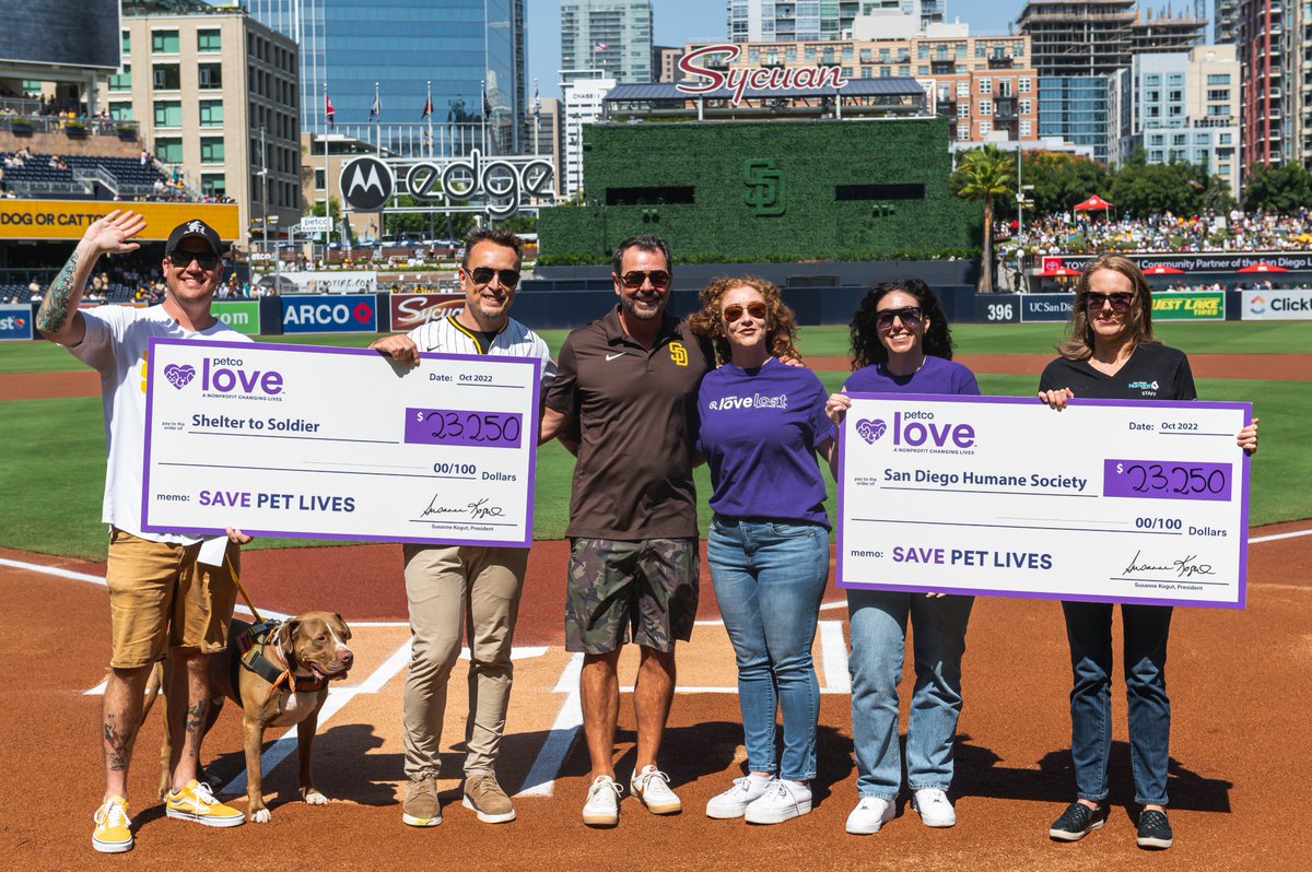 Did you know that when our <a href="/Padres/">San Diego Padres</a> win, animals in need win, too?! Our friends at <a href="/Petco/">Petco</a> and <a href="/petcolove/">Petco Love</a> donated $23,250 each to SDHS and Shelter to Soldier through the Padres K9 Promotion! We're so grateful for these lifesaving funds!
Good luck tonight, Padres!
#PetcoLovePartner