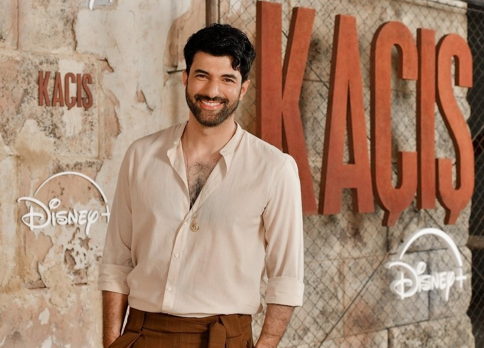 AkyurekEtkinlik's tweet photo. dokuzuncu sıradan türkiye gündemine girdik dörtlü fotoğrafları paylaşabiliriz bol rt ve fav yaparak devam ediyoruz

MutluYıllar EnginAkyürek https://t.co/PyNVpNu9L4