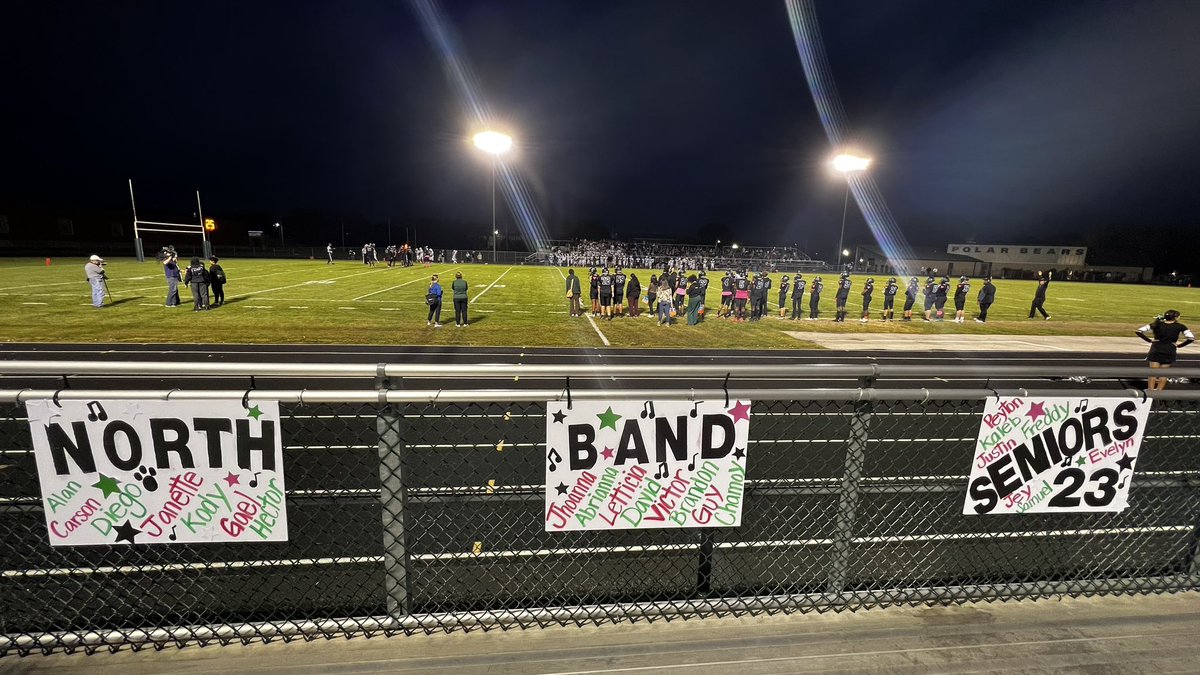 NorthsideBands's tweet photo. 3/3 Over the last two weeks, we’ve had an awesome time at football games, including our #Northside Marching Band Night and Senior Celebrations. Here are some of our favorite pictures.

#NorthsideForLife #ClassOf2023 #NorthsidePride #NorthsideTough https://t.co/EjNtHISlkH