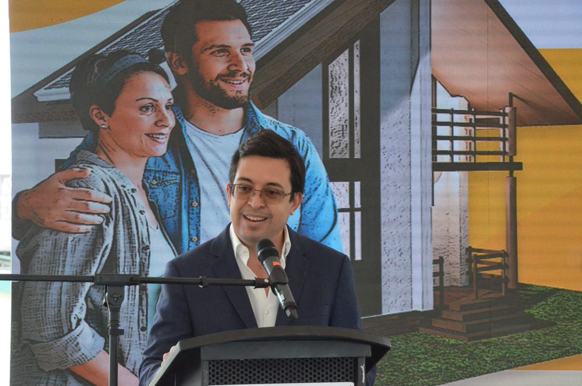 juanfranciscoNH's tweet photo. "Gracias a nuestro presidente @LassoGuillermo hoy estamos generando las condiciones necesarias para traer más inversión en Manabí. ¡Juntos lo hacemos posible!". https://t.co/cIhhymZZKG