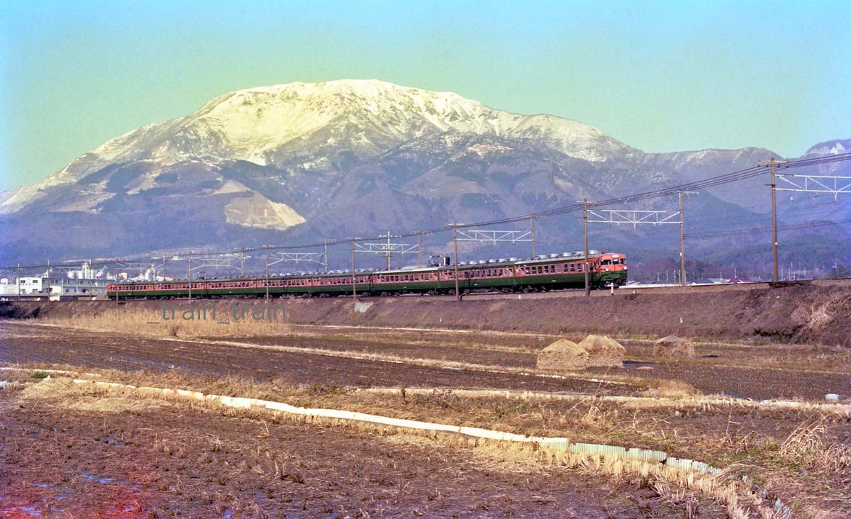 _train_train tweet media