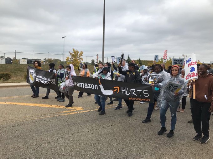 Teamsters's tweet photo. Teamsters stand in solidarity with Amazon workers at #MDW2 in #Joliet who walked out in protest of unsafe working conditions, threats of racial violence, unfair pay, sexual harassment, and constant surveillance.
@WarehouseWorker
#Solidarity #NothingMovesWithoutUs #PrimeWalkout https://t.co/8xyod9Sulf