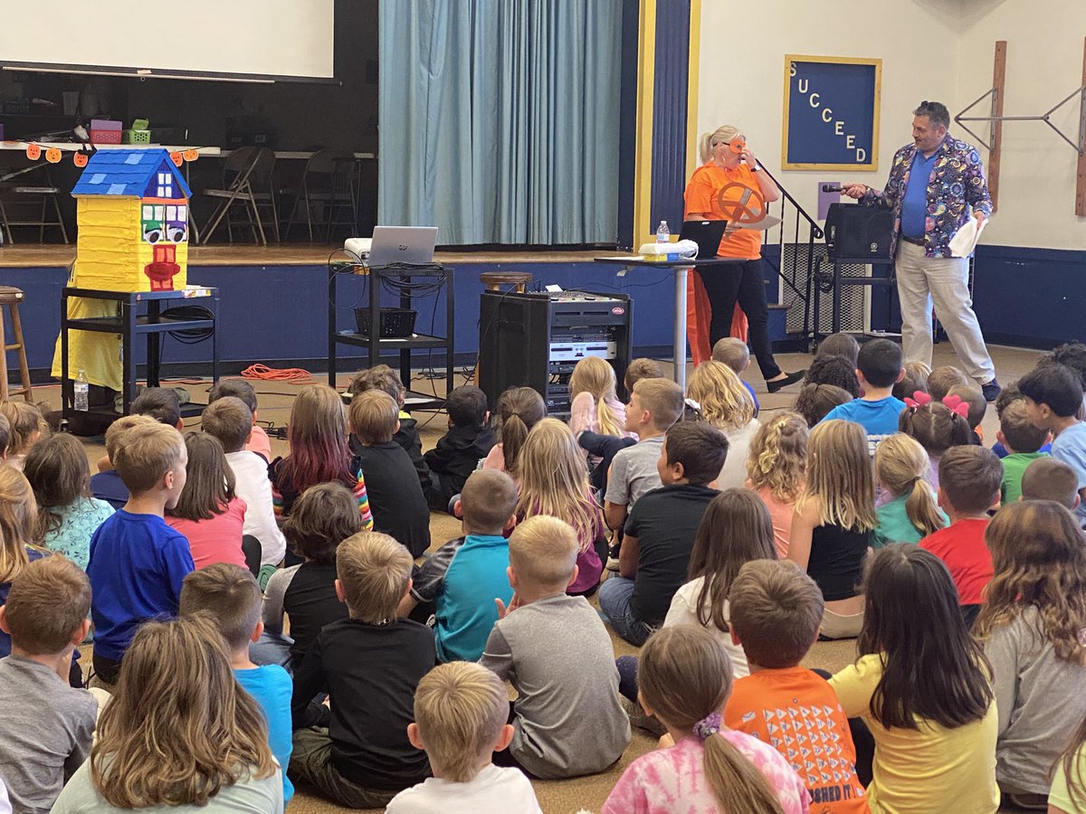 Canadochly Elementary tweet media