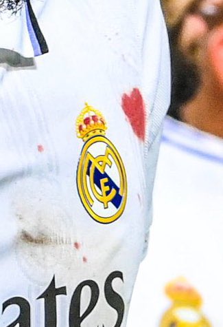 Escudo y corazón. 

❤️ <a href="/ToniRuediger/">Antonio Rüdiger</a>