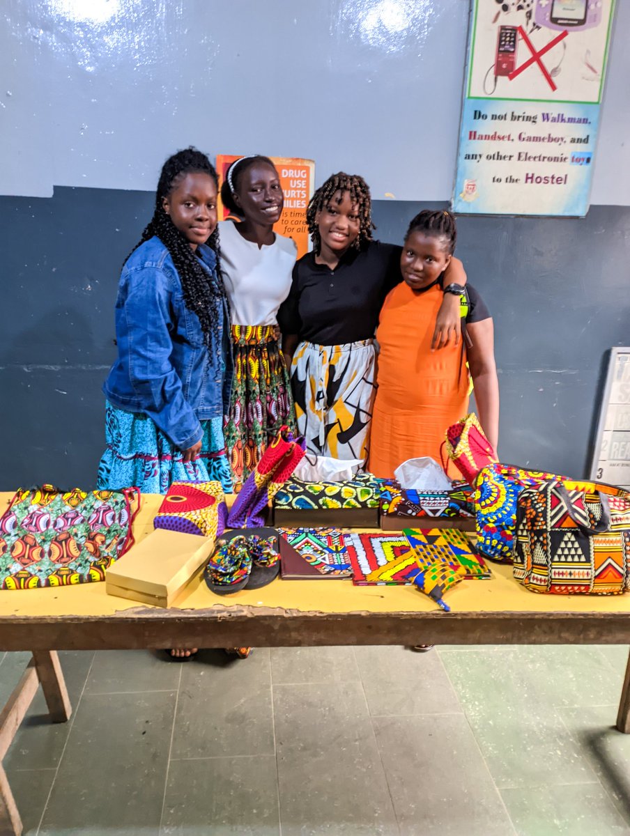 Aphoenix_Afolu's tweet photo. Happy International Day of the girl Child.
I hope
That you never lose your wonder
That you dare to dream in spite of odds
And that you thrive as lilies in the mire
As God helps youπ
#Aphoenix https://t.co/Ulfr1PdZU8