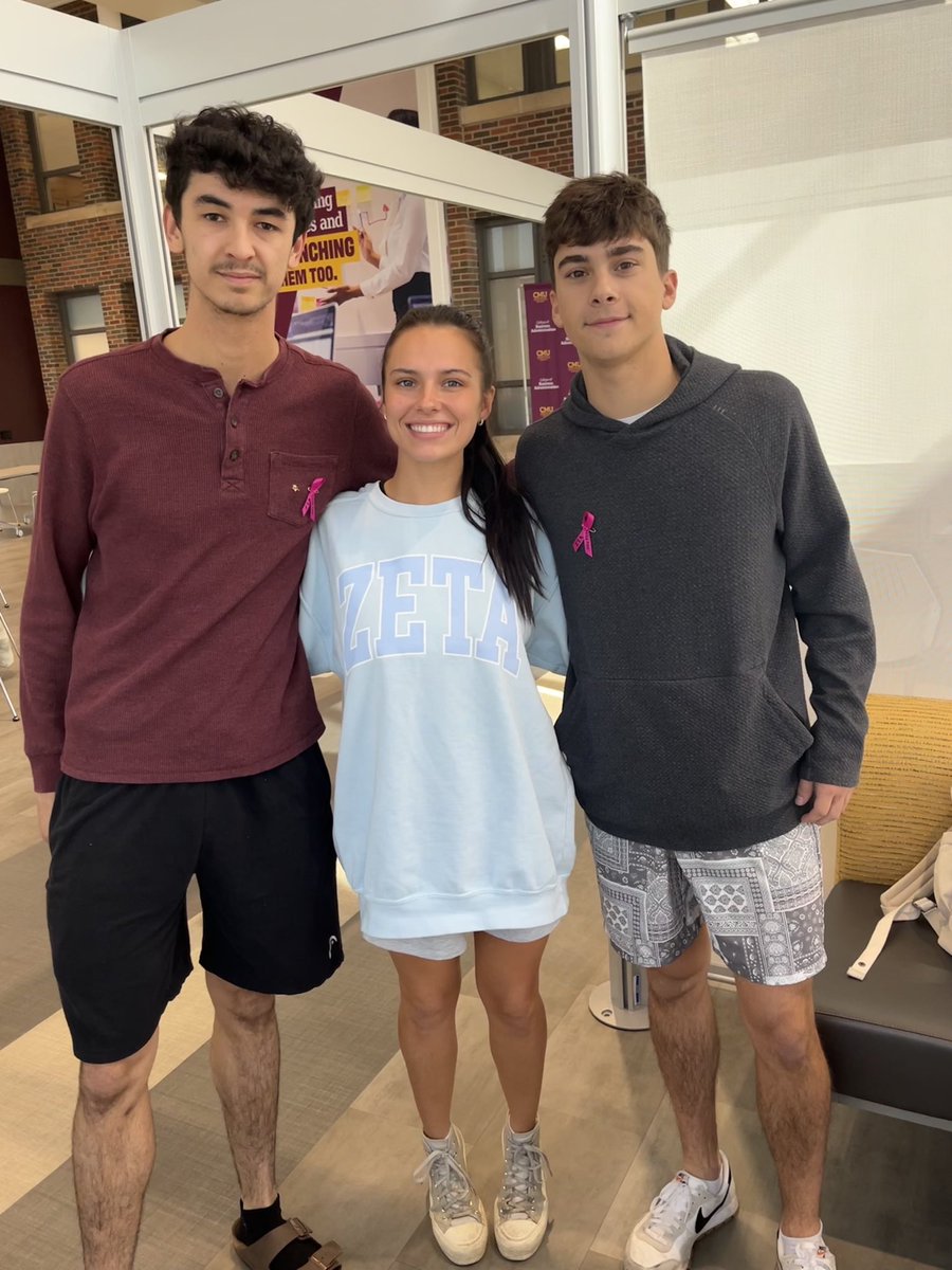 Lambdachicmu's tweet photo. @ztacmich #thinkpinkweek2022 
Prez and V.P racking up points! https://t.co/4g0s9kkbUs