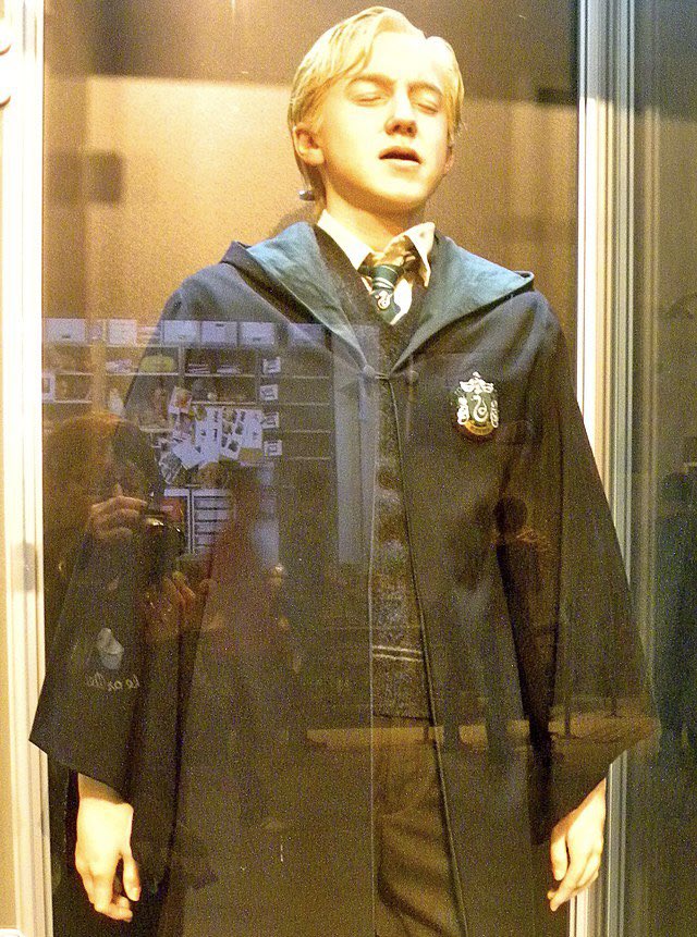 EmenaIo's tweet photo. When you were loyal to Tuchel but Potter is moving you https://t.co/VcUg8qlDTU