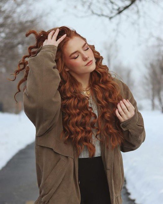 halfbmap's tweet photo. nome: Ginny Weasley
idade: 18 anos
sexualidade: Bissexual 
casa: Grifinoria
pronomes: ela/dela
user: @weaszg 
shape: kimcanniff https://t.co/CzMVAxQKf3