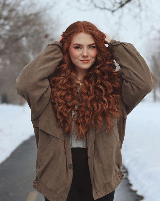 halfbmap's tweet photo. nome: Ginny Weasley
idade: 18 anos
sexualidade: Bissexual 
casa: Grifinoria
pronomes: ela/dela
user: @weaszg 
shape: kimcanniff https://t.co/CzMVAxQKf3