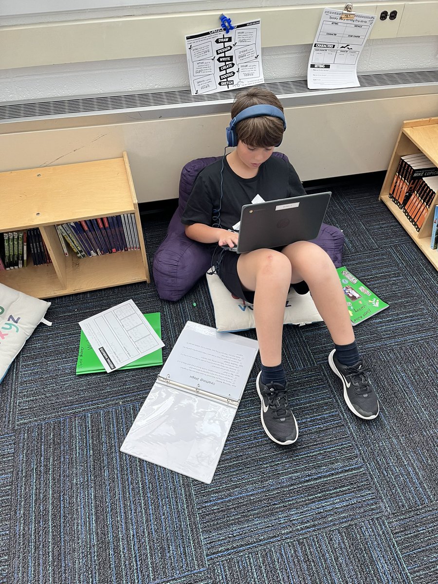 misslisk's tweet photo. 5th graders are drafting their personal narratives using various writing tools and notes from Writer’s Notebooks to get it done. “Starbucks Mode” is an extra treat to help us focus—and the focus is unreal! 🎉@MOSandshore @Jen1Curry @kristymc24 https://t.co/3fQZbNAW9L