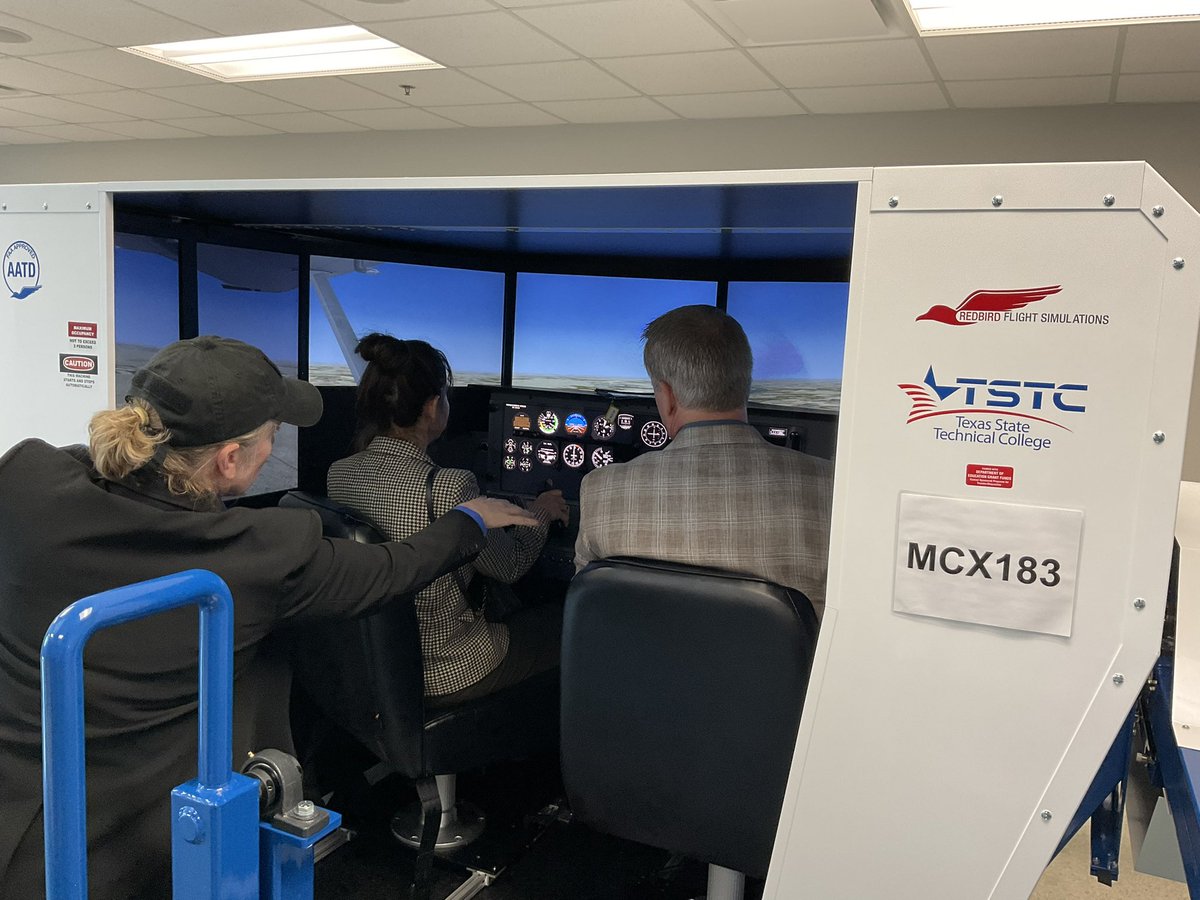 Stopping by the @TSTCproud flight school and hopping onto the flight deck of a @Redbird_Flight simulator at the @TSTCWaco campus are Texas State Rep. @DavidCookTexas and his lovely wife, Tonya. @boydandrewparks