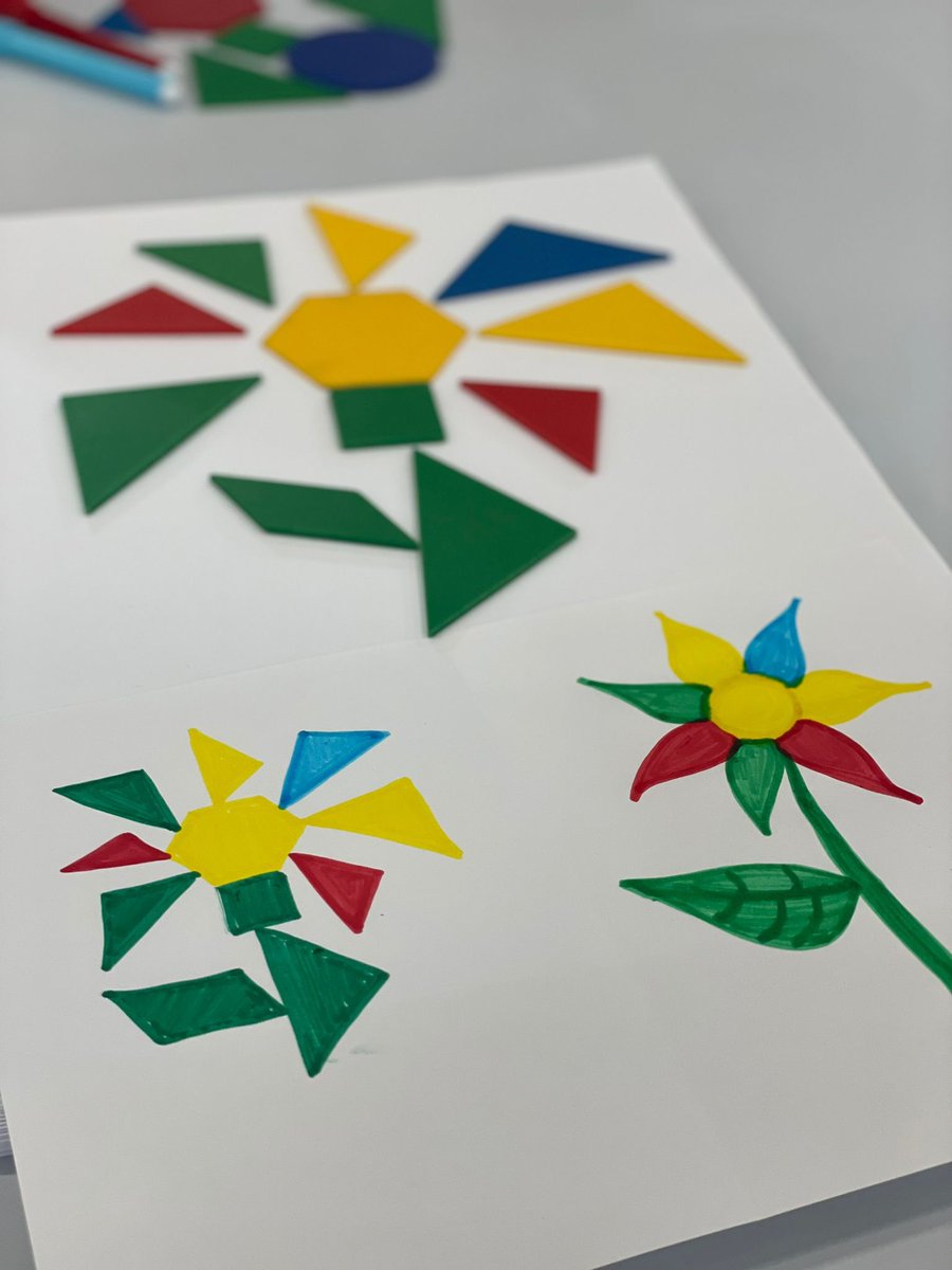 Parvana_777's tweet photo. #🛎Science festival day2 Reflection!
How well Mathematics is accessible to all our students🔍
~using manipulative
~more visual and pictorial 
~hands-on activities 
#learninghowtolearn #unblockskills #makespaceforlearning https://t.co/N50T1C6E85