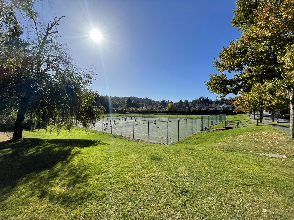 BrentwoodNews's tweet photo. Getting heart rates wonderfully elevated—athletics afternoons 👏

#choosetobe #BrentwoodCollegeSchool #boardingschools #studentlife @CAISboarding @ISABC1 @boardingschool https://t.co/zV1s5eUpWr